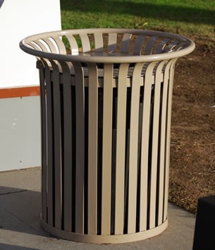32 gallon flad lid trash can